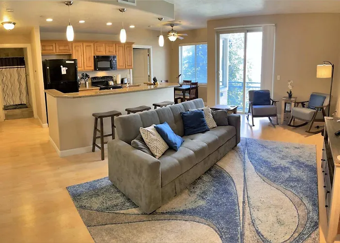 1-Bedroom Condo In The Heart Of The City